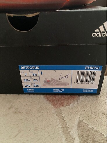 37 Beden beyaz Renk Adidas ayakkabı
