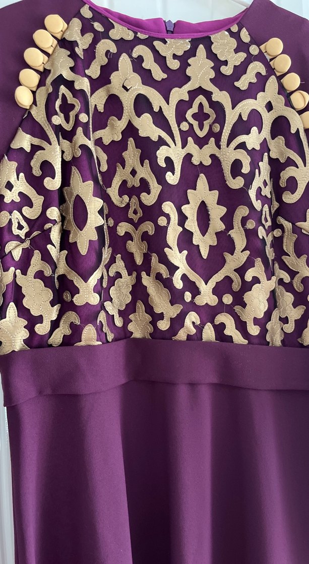 Uzun Kollu Mor İşlemeli Abiye Elbise - Görsel 2
