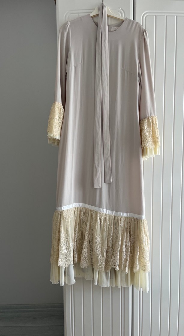 Bej Uzun Kollu Fırfırlı Bohem Elbise - Görsel 2