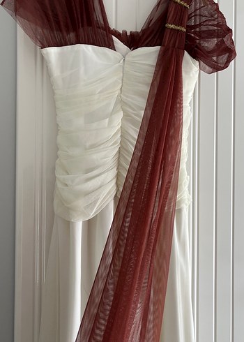 Beyaz Drapeli Uzun Straplez Kadın abiye - Görsel 5