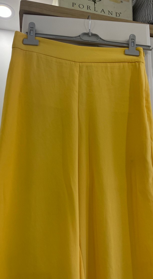 Sarı Kadın Midi Dökümlü Kumaş Pantolon - Görsel 3