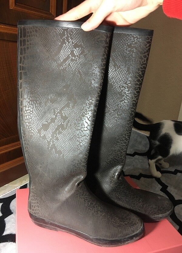 Az kullanılmış yağmur çizmesi - Görsel 2