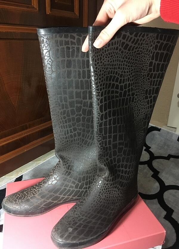 Az kullanılmış yağmur çizmesi - Görsel 3