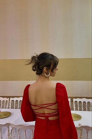 Kırmızı tulum - Görsel 4