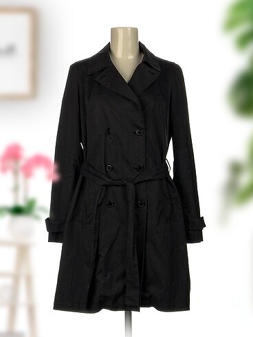 Mango Trenchcoat %70 İndirimli.