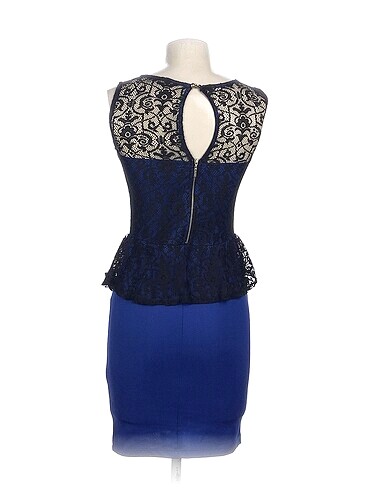 s Beden PreLoved Kısa Elbise %70 İndirimli.