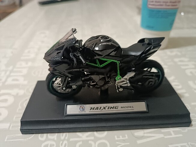 Kawasaki H2R Oyuncak Motor (Standlı)