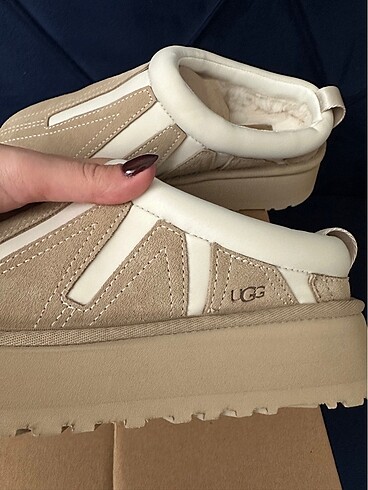 Ugg Ugg tazz slipper sunwave 2025 modeli