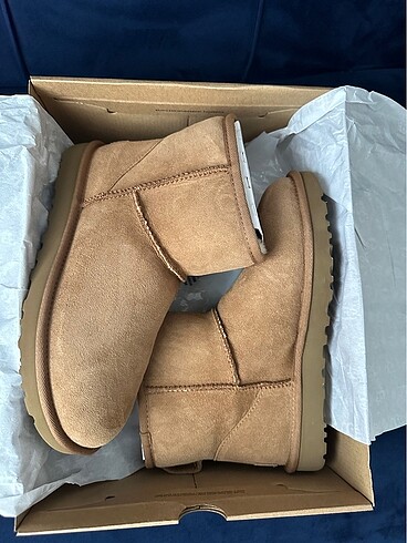 Ugg Ugg classic mini bot camel