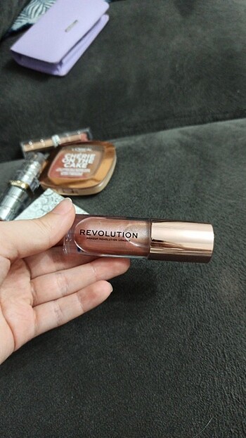 Revolution lip gloss 