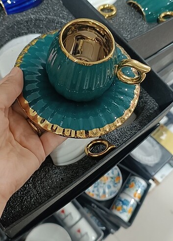 Porselen fincan takımı