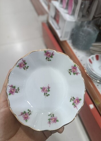 Porselen bardak altlığı