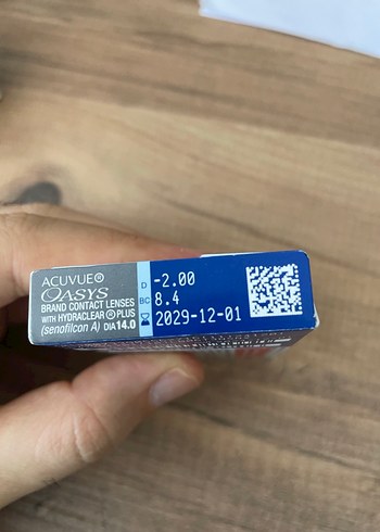 Acuvue Oasys Mavi Kontakt Lens - Görsel 2
