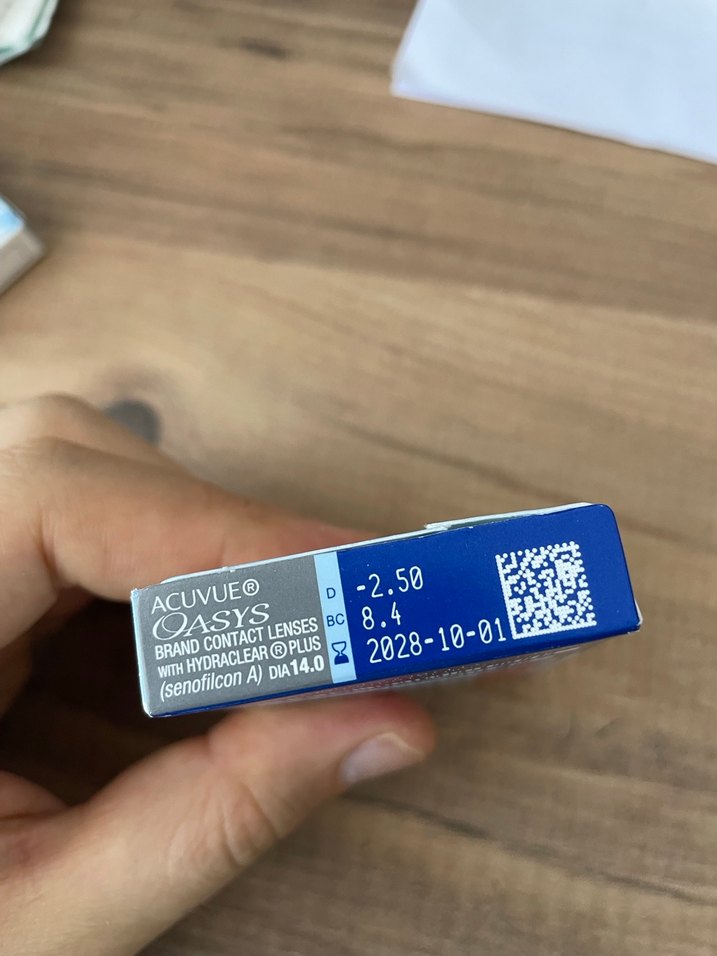 Acuvue Oasys Mavi Kontakt Lens - Görsel 4