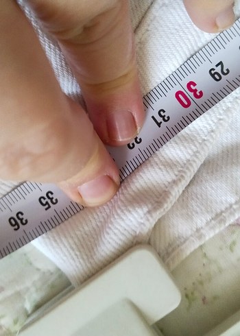 Düğmeli Beyaz Mini Denim Şort - Görsel 4