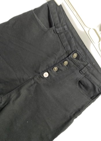 Düğmeli Siyah Salaş Kadın Kot Pantolon - Görsel 4