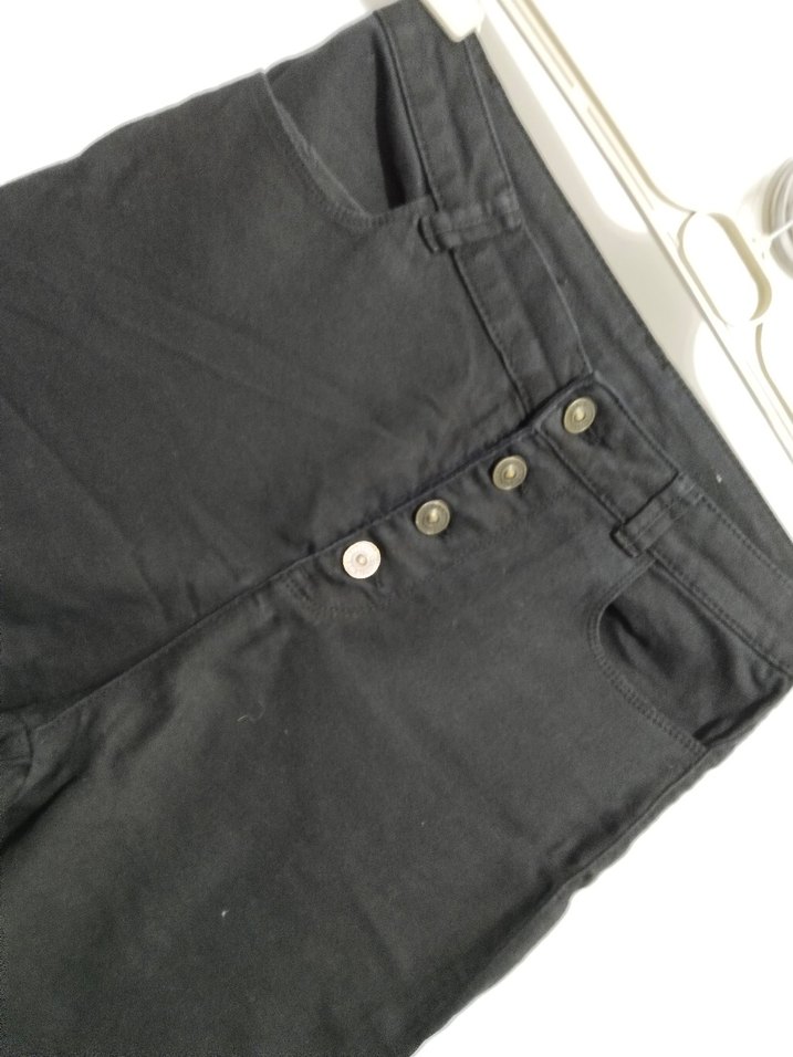 Düğmeli Siyah Salaş Kadın Kot Pantolon - Görsel 4