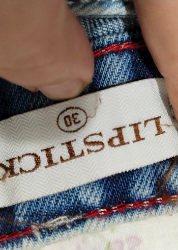 Düğmeli Renkli Batik Desenli Mini Kot Şort - Görsel 5