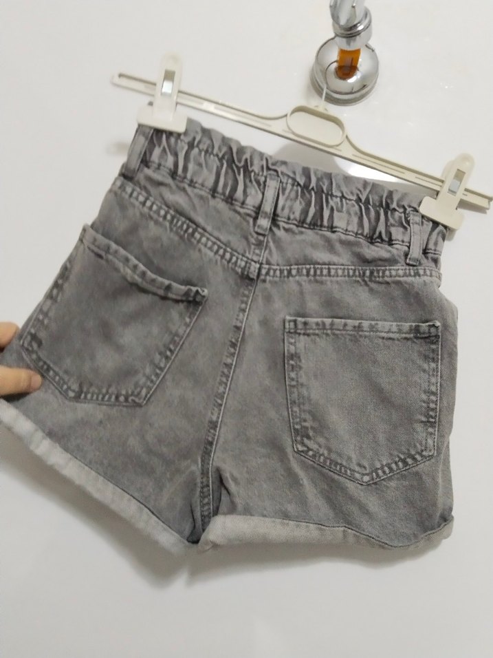 Gri Mini Denim Şort, Bağlamalı, Bol Kesim - Görsel 2