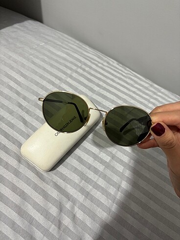 Beden Calvin Klein güneş gözlüğü