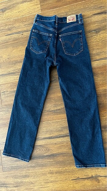 28 Beden lacivert Renk Levis straıght ankle model jean