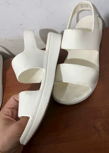 Zara Beyaz Kadın Dolgu Topuklu Sandalet