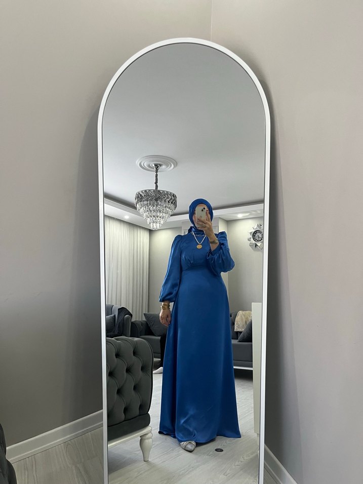 Bor kez gıyıldı saten abıye - Görsel 3