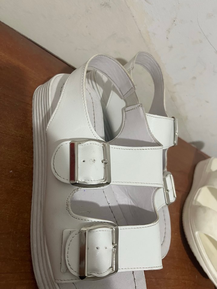 Beyaz Kadın Dolgulu Topuklu Sandalet - Görsel 2