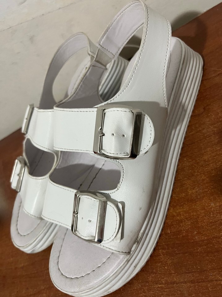 Beyaz Kadın Dolgulu Topuklu Sandalet - Görsel 3