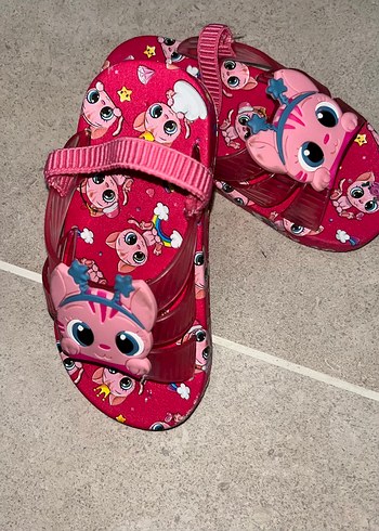 Kız Çocuk Pembe Pop Kültür Desenli Kaydırmaz Terlik - Görsel 3