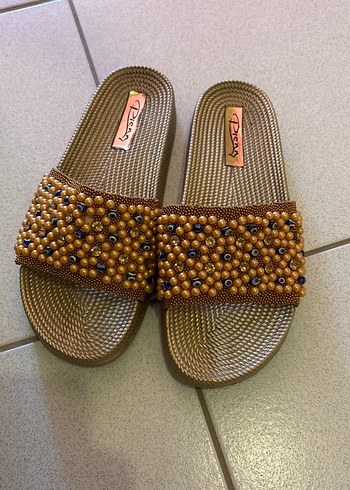 Boncuk İşlemeli Kahverengi Kadın Terlik - Görsel 2