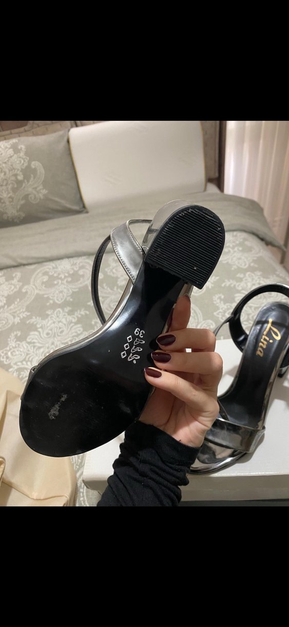 Gri rugan topuklu sandalet - Görsel 2