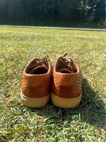 38 Beden Tommy Hilfiger Sneaker