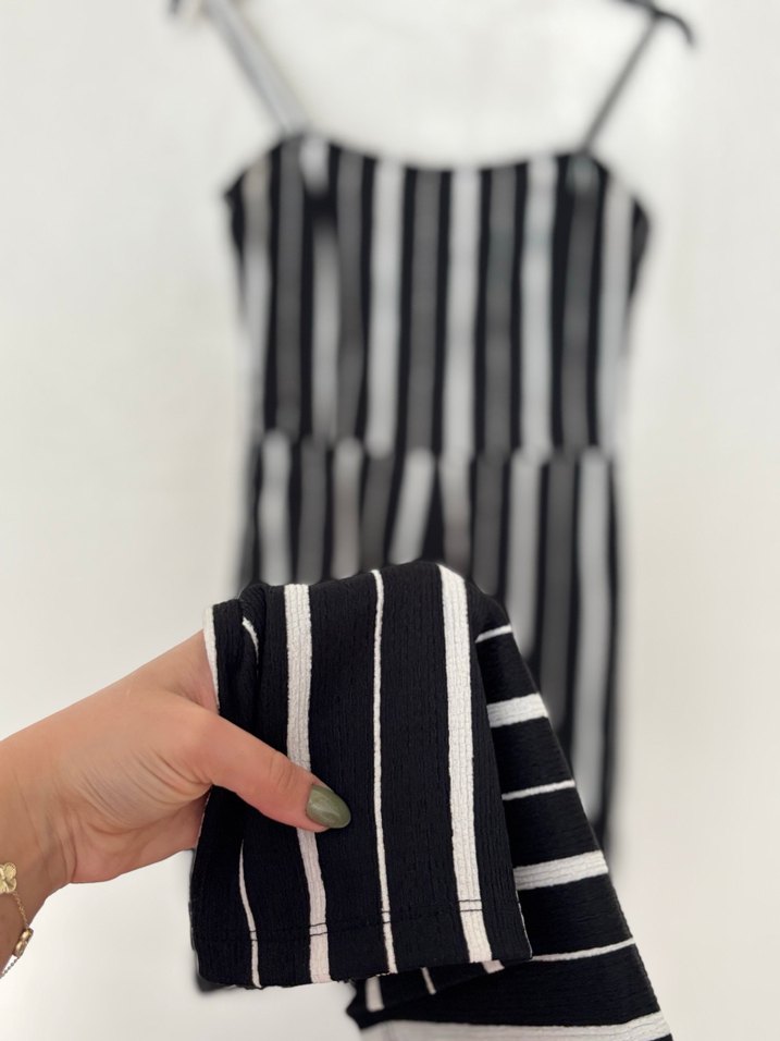 Kadın Siyah Çizgili Askılı Tulum - Görsel 2