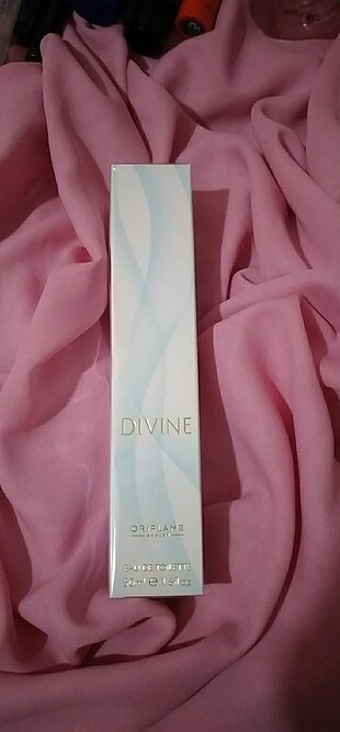 Oriflame divine bayan parfümü 