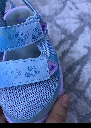 26 Beden Adidas sandalet