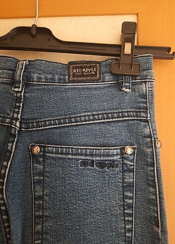 28 Beden Red apple jean