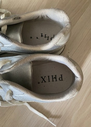 Gri Bağcıklı Spor Ayakkabı - Görsel 3