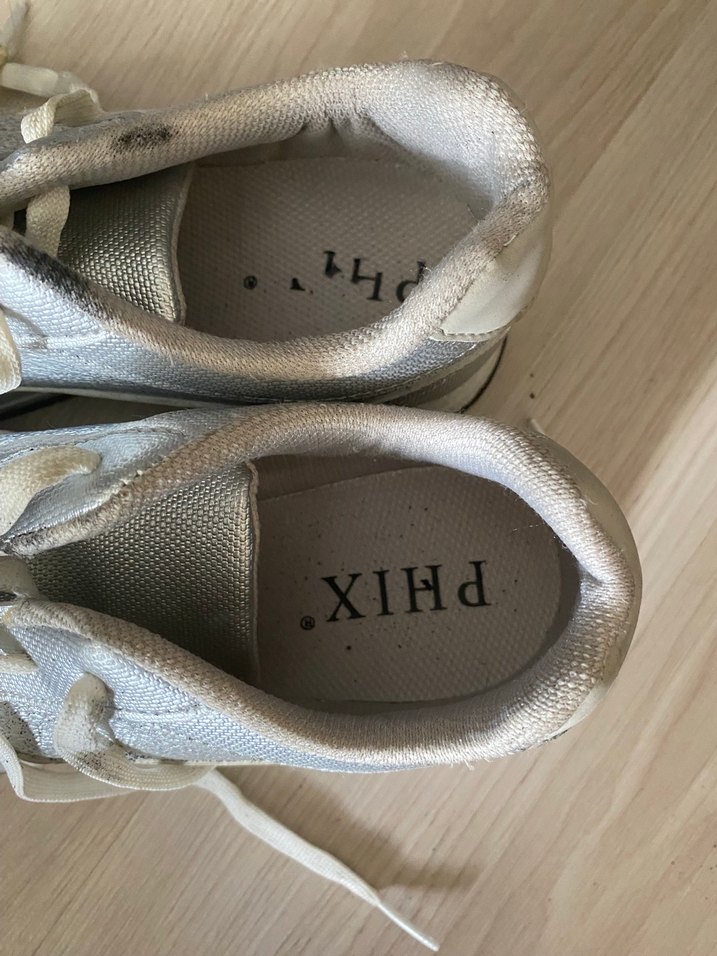 Gri Bağcıklı Spor Ayakkabı - Görsel 3