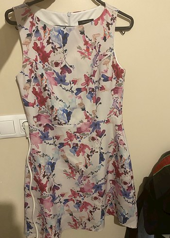 Çiçek Desenli Midi Kolsuz Elbise - Görsel 3