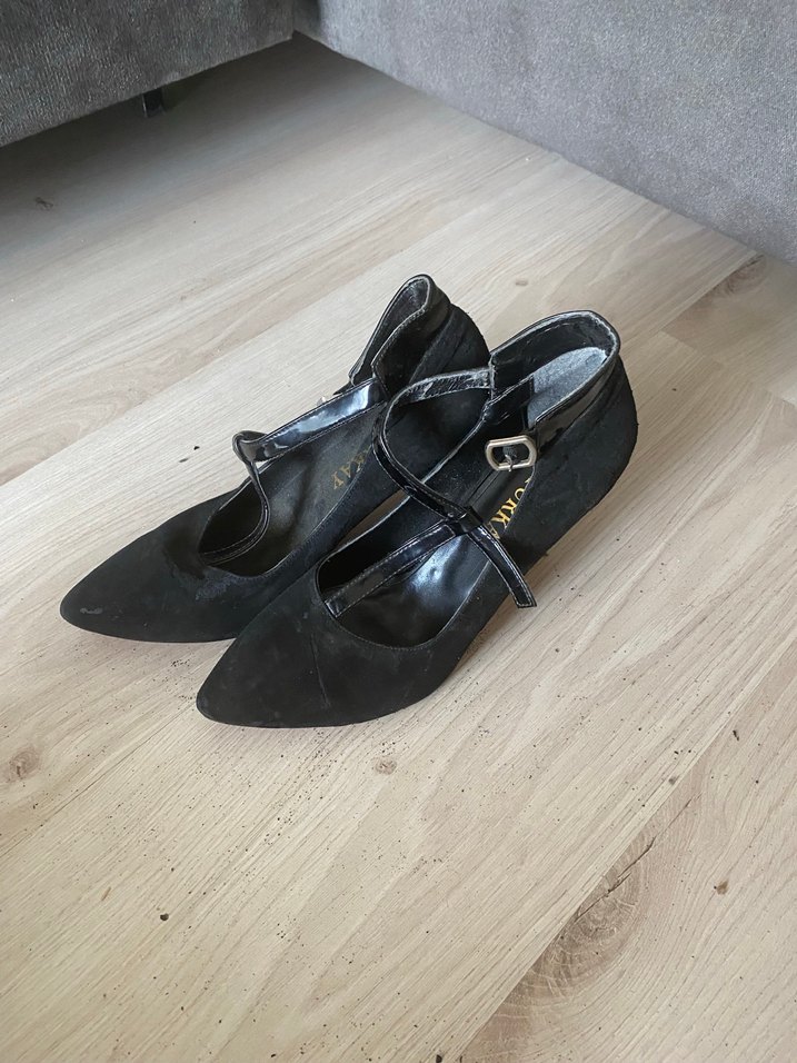 Tokalı Siyah Süet Stiletto Topuklu Ayakkabı - Görsel 3