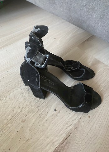 Siyah Gotik Tokalı Kadın Topuklu Sandalet - Görsel 3