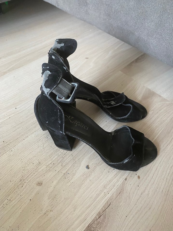 Siyah Gotik Tokalı Kadın Topuklu Sandalet - Görsel 3