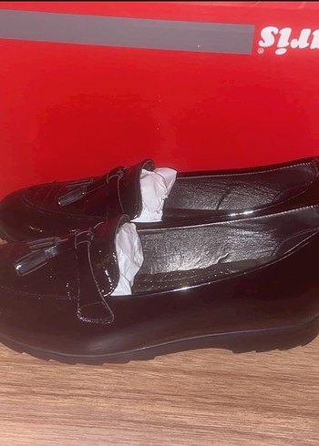 Kadın Siyah Rugan Tokalı Ayakkabı - Görsel 4