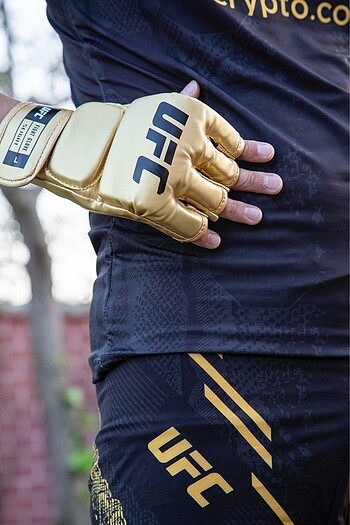 TR'DE İLK UFC-MMA GOLD GLOVES