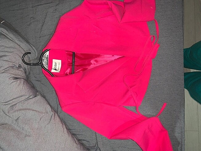 Pembe kısa ceket