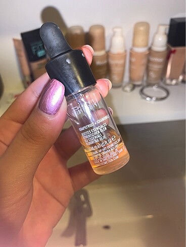 MAC Mac essential oil serum