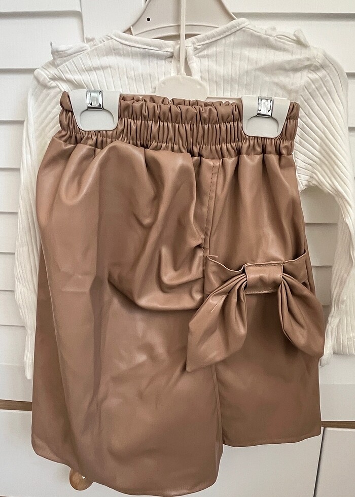 Kız Çocuk Deri Etekli Takım - Görsel 4