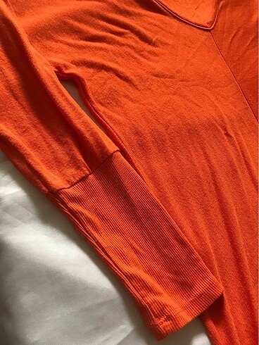 Zara Bluzz
