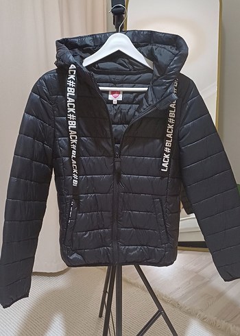 Siyah Fermuarlı Kadın Kısa Mont - Görsel 2